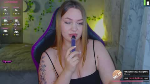  Lina  online show from November 7, 8:20 pm