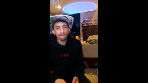 Snapshot of bodyyattiyatti chatting on January 17, 2:16 am Sailorartemis online show from January 17, 2:16 am