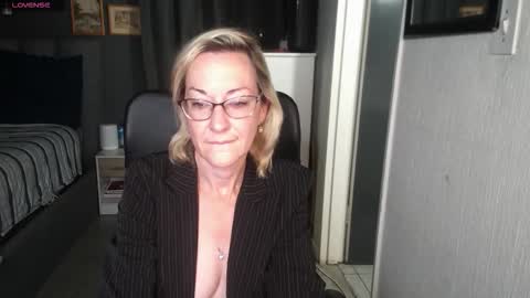 Ningifun couple online show from September 28, 2:17 am