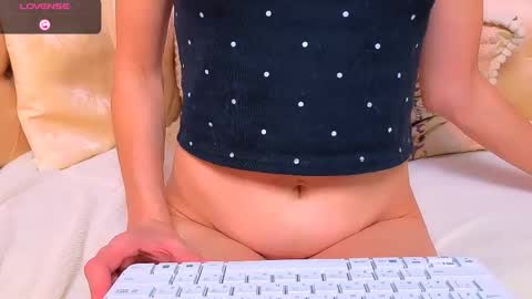 Mia online show from December 19, 3:46 am