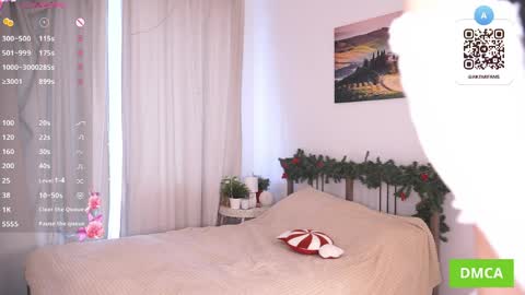 Akemi online show from April 3, 5:05 am