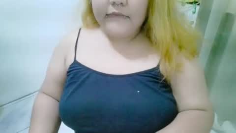 Snapshot of bombastic_darla chatting on September 30, 4:39 am bombastic_darla online show from September 30, 4:39 am