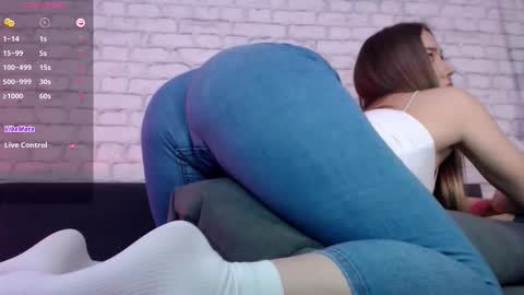 Snapshot of bonbon_aria chatting on November 9, 11:36 pm Aria online show from November 9, 11:36 pm