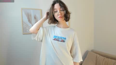 bondistar online show from October 11, 1:20 pm