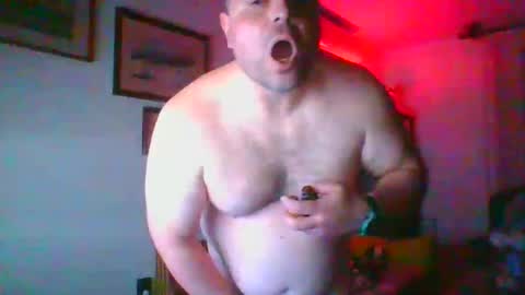 Snapshot of bondsuckslut chatting on February 16, 12:52 am borntosuck online show from February 16, 12:52 am