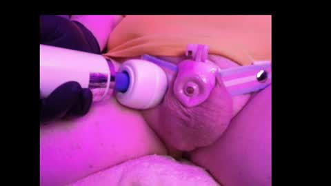 Snapshot of bonerboy765 chatting on February 2, 11:58 pm Grizz online show from February 2, 11:58 pm