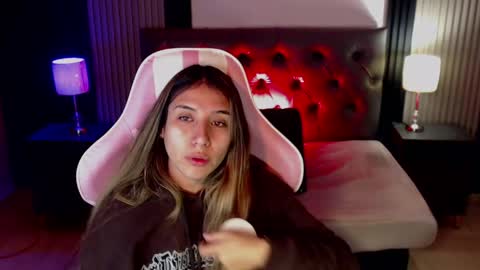 Snapshot of bonnali_lune chatting on May 31, 5:04 am bonnali_lune online show from May 31, 5:04 am