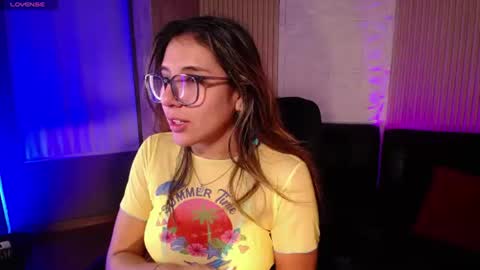 Snapshot of bonnali_lune chatting on July 23, 4:32 am bonnali_lune online show from July 23, 4:32 am