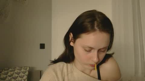 bonne_chance online show from December 14, 7:51 pm