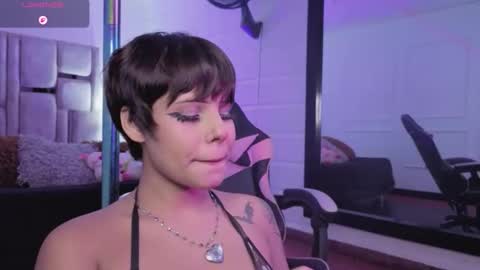 Bonnie Anderson  online show from December 1, 9:09 pm