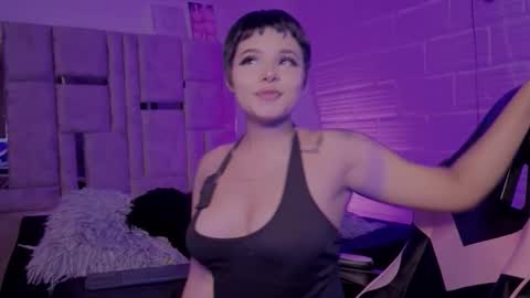 Bonnie Anderson  online show from May 21, 8:49 pm