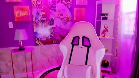 Bonnie online show from December 28, 12:24 pm