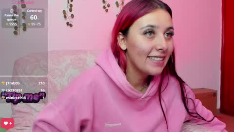 Bonnie Help me reach 500 likes online show from February 3, 12:58 am