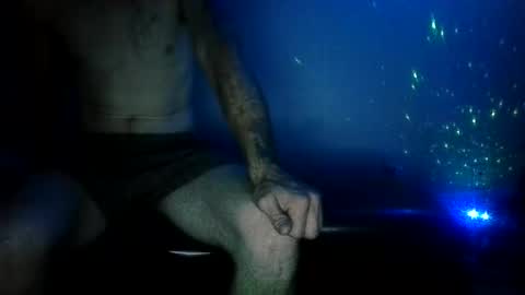 bonnieanclyde09 online show from October 7, 6:43 am