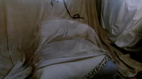 bonnieanclyde09 online show from October 16, 5:36 pm