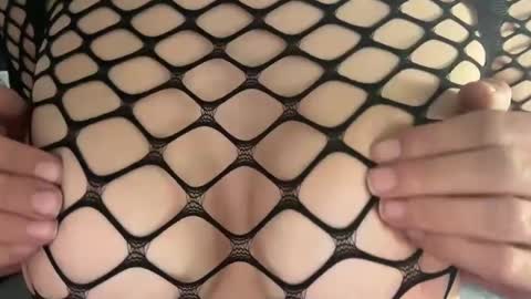 Snapshot of bonnieclyde19845 chatting on January 28, 7:32 pm Bonnie Buttons online show from January 28, 7:32 pm