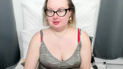 Bonnie online show from March 30, 4:57 am