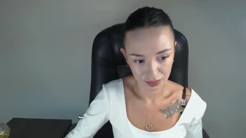 Snapshot of bonniexxx_ chatting on September 18, 6:26 am Bonnie online show from September 18, 6:26 am