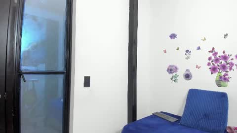 bony online show from July 10, 9:23 am