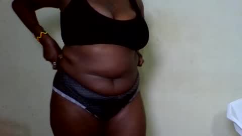 Snapshot of boobey_warden chatting on November 4, 9:47 pm boobey_warden online show from November 4, 9:47 pm