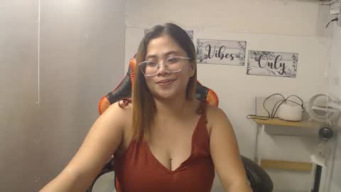 Snapshot of boobsvian chatting on February 6, 5:03 am Vian online show from February 6, 5:03 am