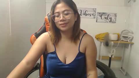 Snapshot of boobsvian chatting on February 12, 1:19 am Vian online show from February 12, 1:19 am