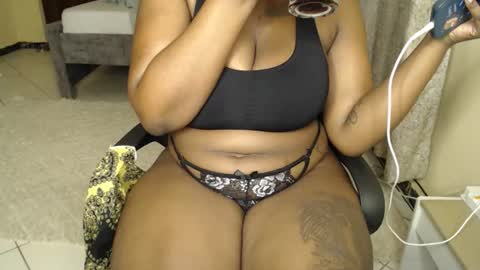 Snapshot of booby_candy chatting on May 2, 4:17 am booby_candy online show from May 2, 4:17 am