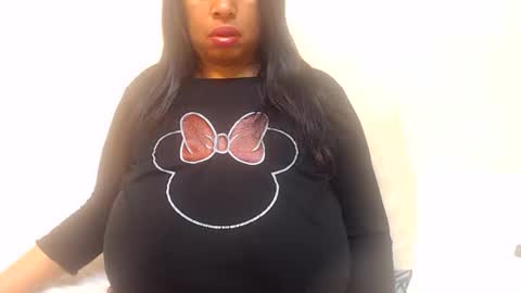 Snapshot of boobyqueen24 chatting on June 10, 3:33 pm boobyqueen online show from June 10, 3:33 pm