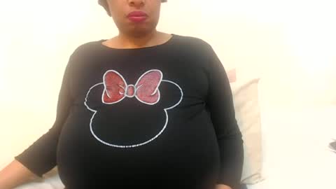 Snapshot of boobyqueen24 chatting on July 9, 11:25 am boobyqueen online show from July 9, 11:25 am