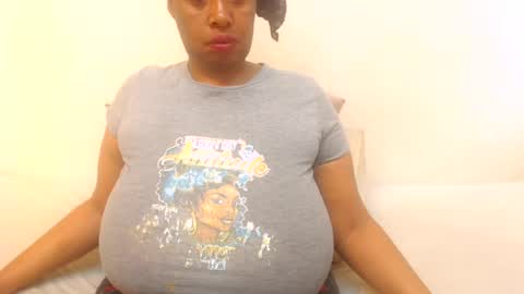 Snapshot of boobyqueen24 chatting on July 13, 8:06 am boobyqueen online show from July 13, 8:06 am