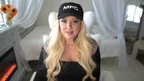 Miley online show from March 9, 12:21 am