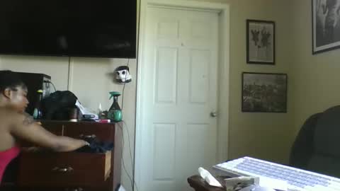 boooohoooobaby online show from April 1, 3:20 pm