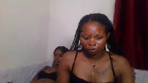 Snapshot of bootie_caramel chatting on April 29, 6:47 pm bootie_caramel online show from April 29, 6:47 pm