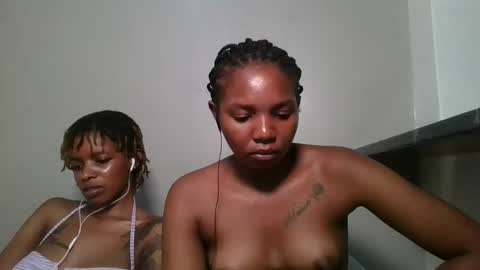 Snapshot of bootie_caramel chatting on May 24, 4:12 pm bootie_caramel online show from May 24, 4:12 pm