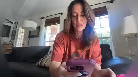 Snapshot of bootsandbarbells chatting on October 13, 6:52 pm Josie online show from October 13, 6:52 pm