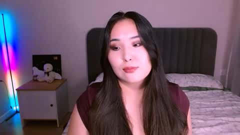 Mona online show from November 12, 5:13 pm