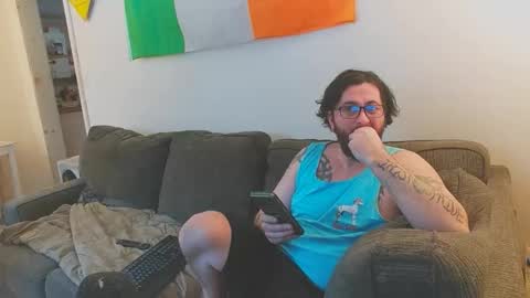 Snapshot of boredandirish21 chatting on March 1, 3:47 pm boredandirish21 online show from March 1, 3:47 pm