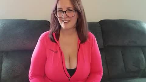 boredbustyhousewife online show from October 13, 3:45 pm
