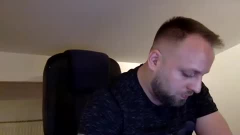 hugo online show from April 26, 1:03 am