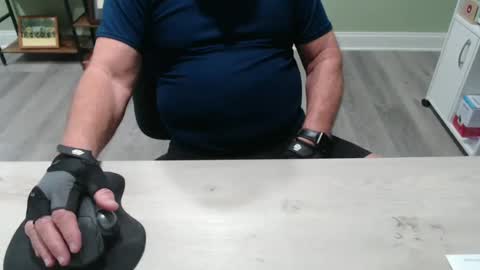 Snapshot of borntobebad2 chatting on January 4, 5:05 pm borntobebad2 online show from January 4, 5:05 pm