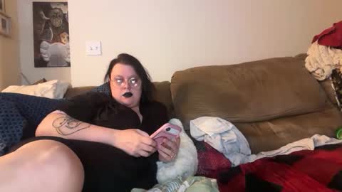 Snapshot of bossassbitch6969 chatting on November 17, 1:00 am bossassbitch6969 online show from November 17, 1:00 am