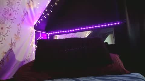 Snapshot of bossmomma chatting on February 26, 1:53 am BossMom online show from February 26, 1:53 am