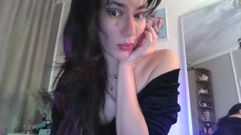 Bossy online show from November 11, 8:42 pm