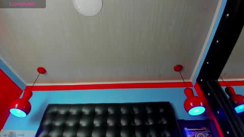 Snapshot of bouncing_bunnyxxx69 chatting on October 18, 5:54 am bouncing_bunnyxxx69 online show from October 18, 5:54 am