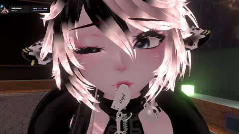 Camila online show from January 8, 1:46 pm