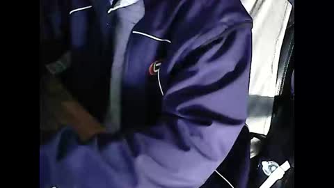 Snapshot of boy21000 chatting on October 27, 6:56 pm boy21000 online show from October 27, 6:56 pm