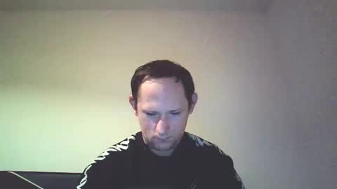 boy62 online show from December 2, 7:14 am