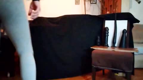 Bes7assquirt online show from December 15, 11:42 pm