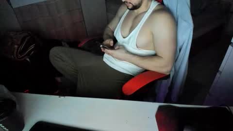 boy_boy22 online show from December 16, 6:24 pm