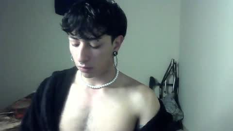 Boy Astro online show from December 14, 3:25 pm